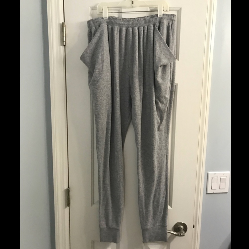 Free People light grey joggers!